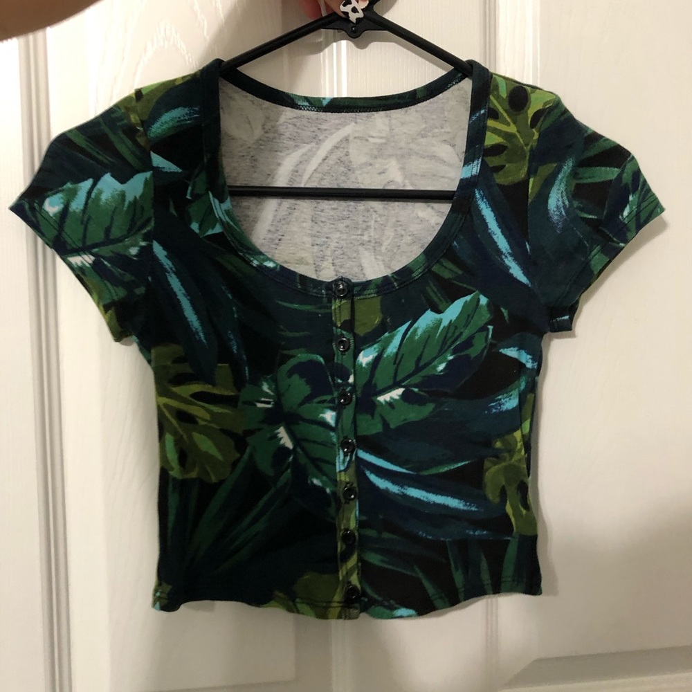 Leafy Green T-Shirt